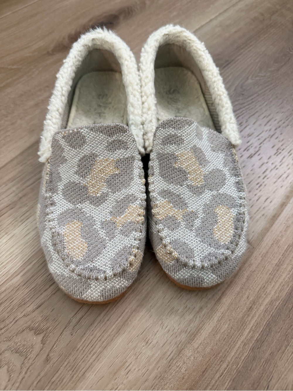 Rothy's Beige Leopard Knit Slip-On Slippers with Cream Trim